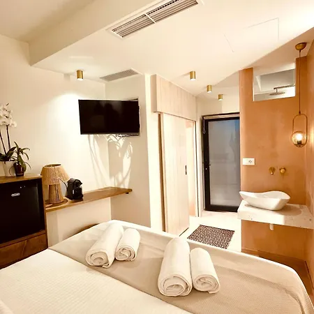 The Lagoon - Coastal Living - Beachfront Luxury - Adults Only Apartment Plakias